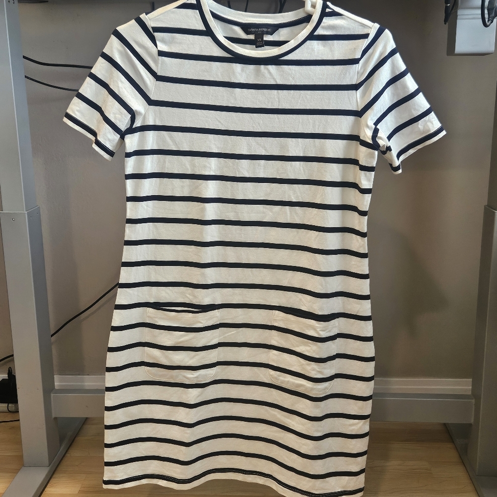 Banana Republic, EUC, Striped White & Black Dress, XS